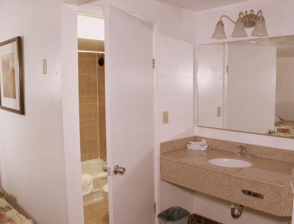 Executive Inn & Suites 레이크뷰 객실 사진