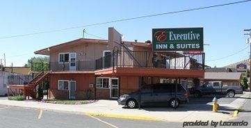 Executive Inn & Suites 레이크뷰 외부 사진