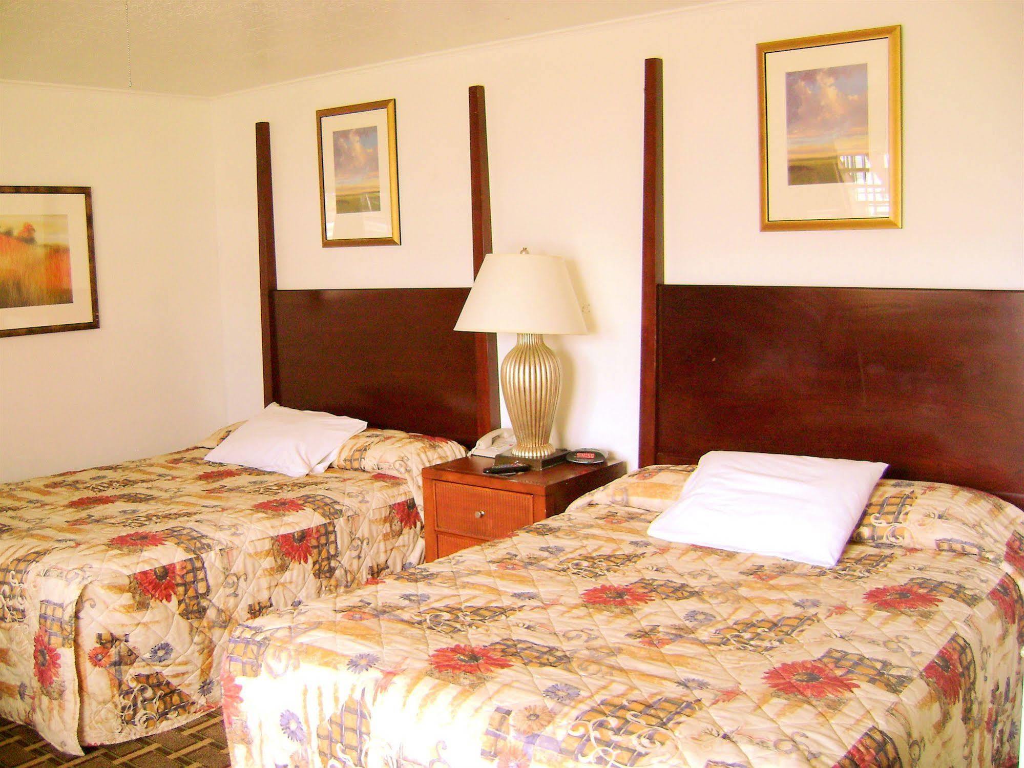 Executive Inn & Suites 레이크뷰 외부 사진