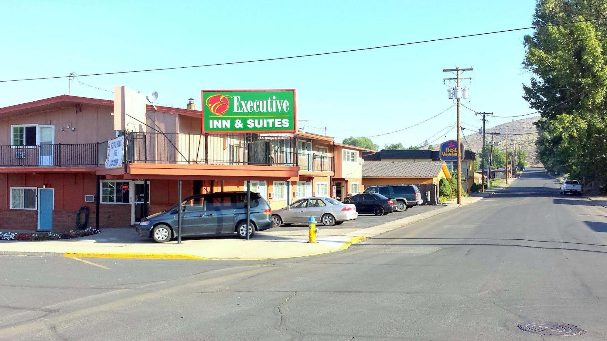 Executive Inn & Suites 레이크뷰 외부 사진